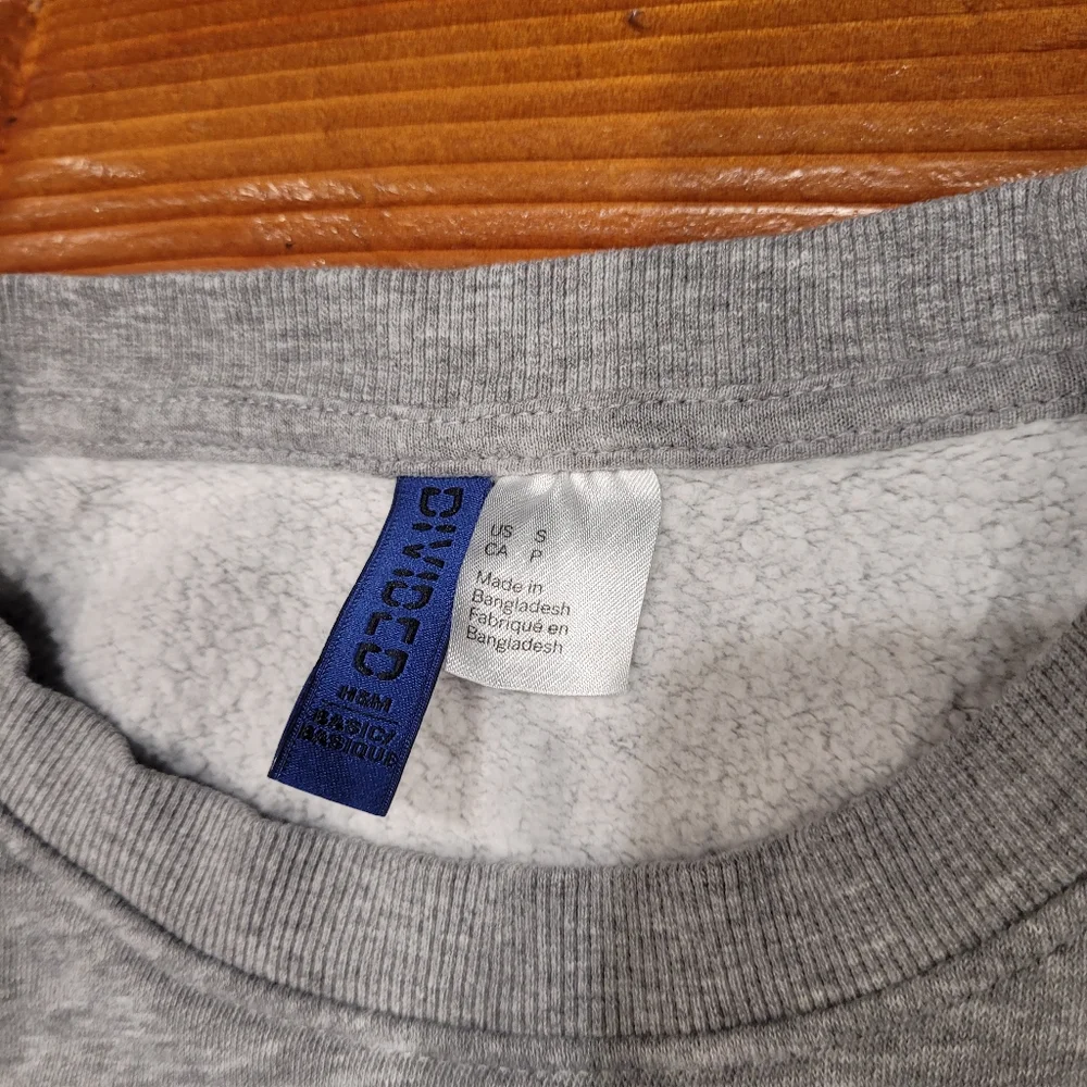 H&M Divided Crewneck Sweater Gray Men S - Picture 2 of 3
